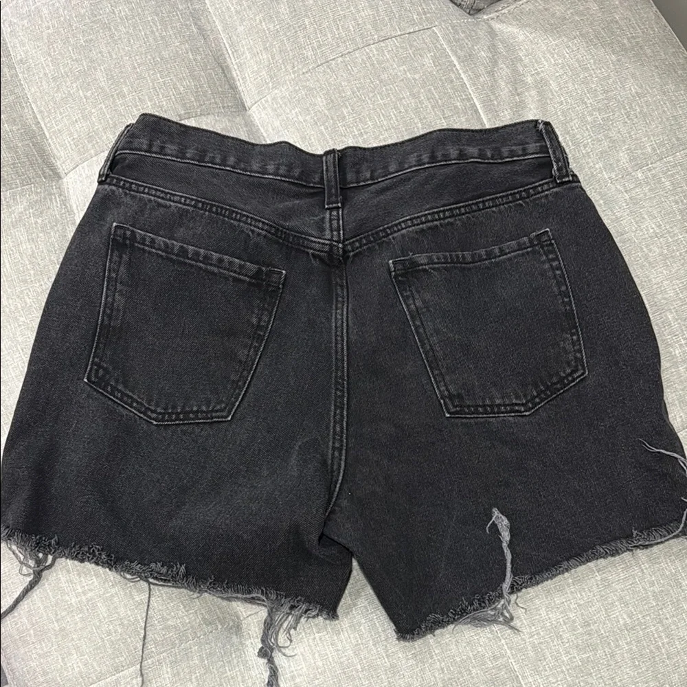 Old Navy Black Jean Shorts Raw Hem - Picture 2 of 2